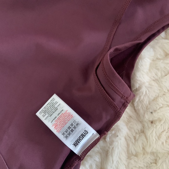 Gyumshark berry red dreamy crop top - Picture 7 of 7